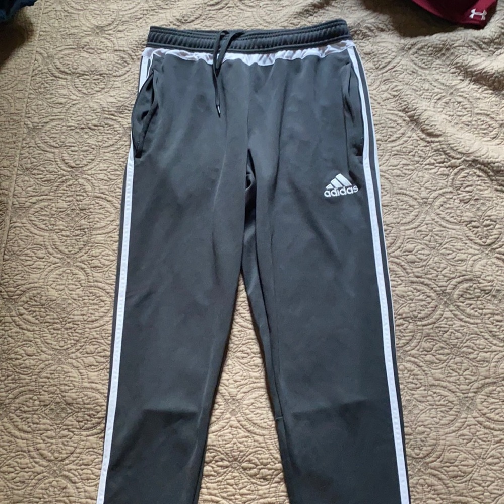 Adidas sweatpants size medium